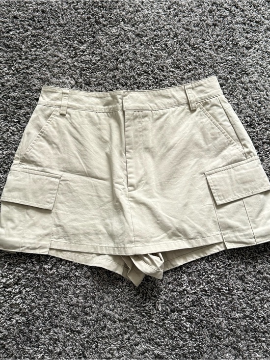 Zara Pants - Zara Cream Cargo Skort Shorts